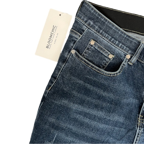 Bloomchic Solid Frayed Roll Hem High Rise Jeans NWT - Picture 7 of 8